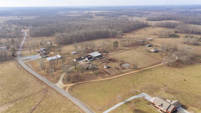 2098 Spain Rd, Cypress Inn, TN 38452