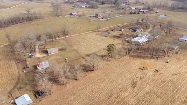 2098 Spain Rd, Cypress Inn, TN 38452