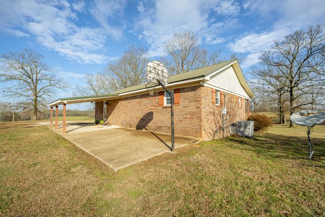 2098 Spain Rd, Cypress Inn, TN 38452