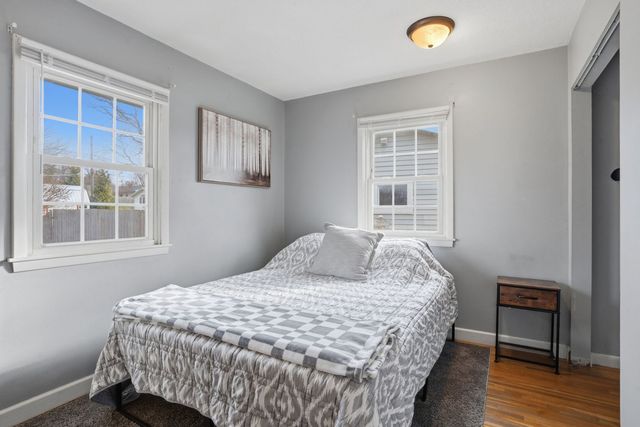 1006 Hillside Drive, Bettendorf, IA 52722