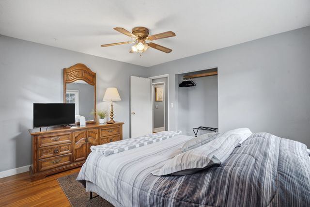 1006 Hillside Drive, Bettendorf, IA 52722