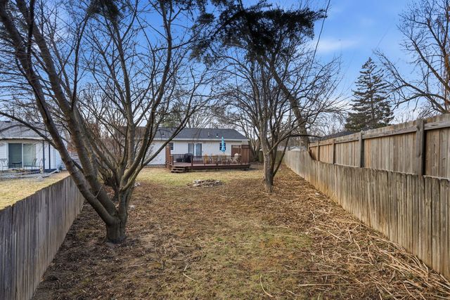 1006 Hillside Drive, Bettendorf, IA 52722