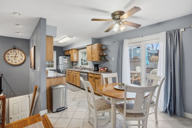 1006 Hillside Drive, Bettendorf, IA 52722