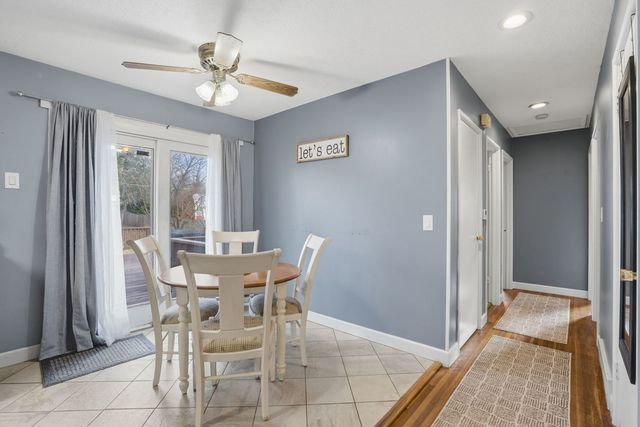 1006 Hillside Drive, Bettendorf, IA 52722