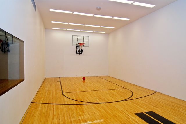 400 E RANDOLPH Street 2222, Chicago, IL 60601