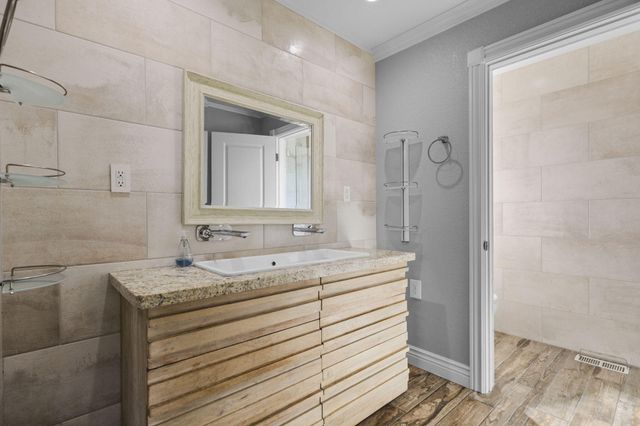 3410 Scenic Drive, Redding, CA 96001