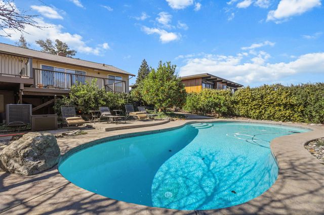 3410 Scenic Drive, Redding, CA 96001