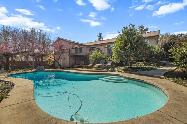 3410 Scenic Drive, Redding, CA 96001