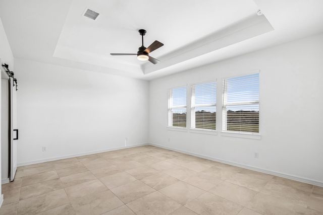 213 Dunovant Drive, Sealy, TX 77474