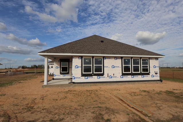 213 Dunovant Drive, Sealy, TX 77474