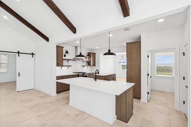 213 Dunovant Drive, Sealy, TX 77474