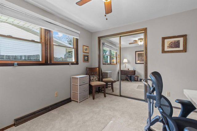2416 N ELINOR STREET, Appleton, WI 54914