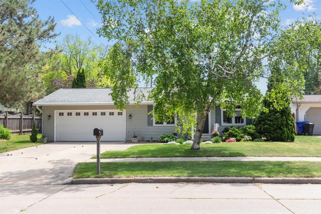 2416 N ELINOR STREET, Appleton, WI 54914