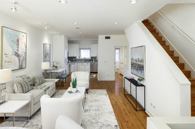 2910 Woodside Street, Dallas, TX 75204