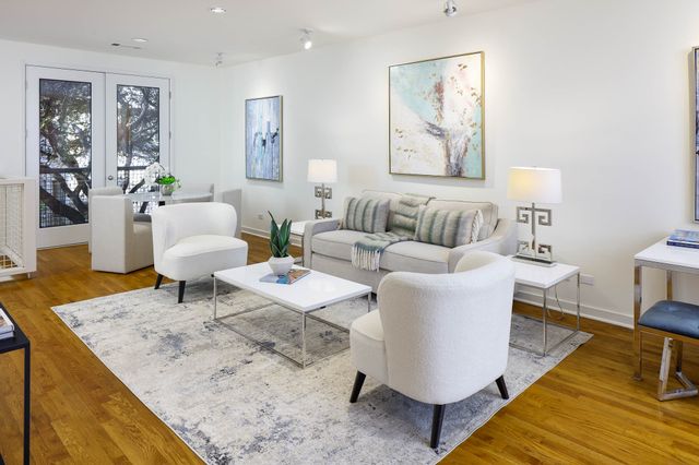 2910 Woodside Street, Dallas, TX 75204