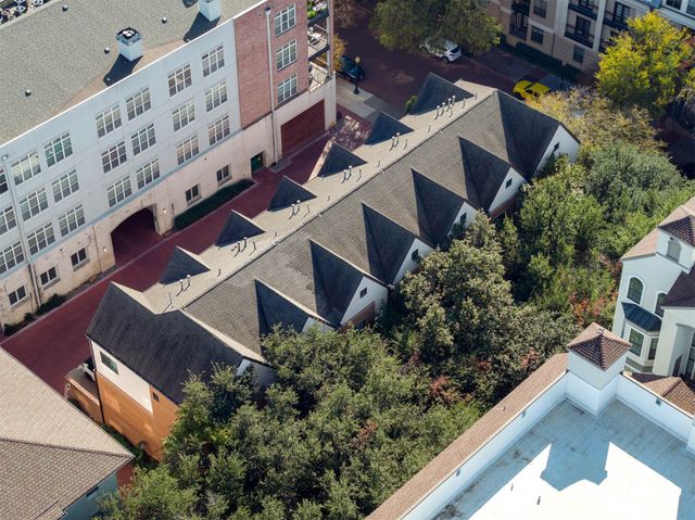 2910 Woodside Street, Dallas, TX 75204