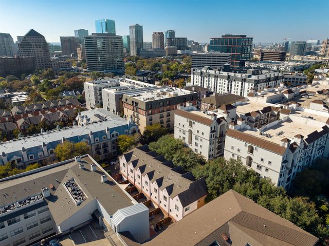 2910 Woodside Street, Dallas, TX 75204