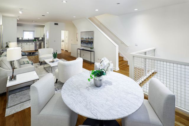 2910 Woodside Street, Dallas, TX 75204