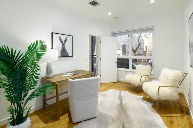 2910 Woodside Street, Dallas, TX 75204