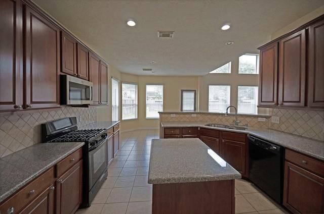 26635 Summerbend Hollow Lane, Katy, TX 77494