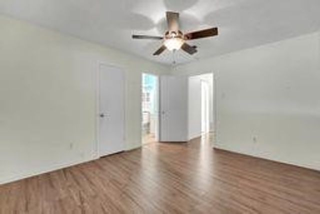 76 W Mountain Creek Drive 23, Grand Prairie, TX 75052
