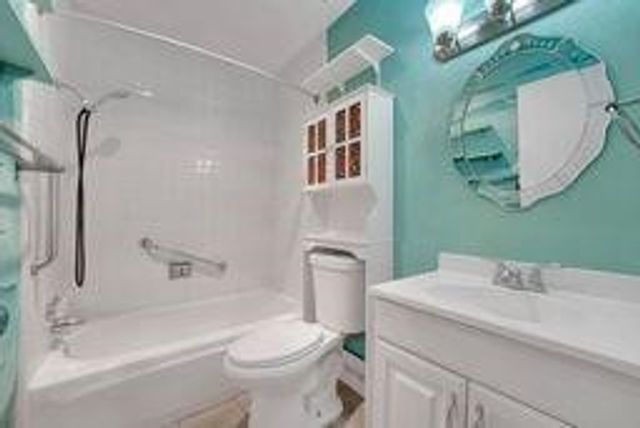 76 W Mountain Creek Drive 23, Grand Prairie, TX 75052