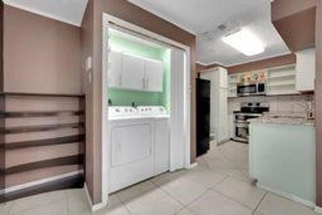 76 W Mountain Creek Drive 23, Grand Prairie, TX 75052