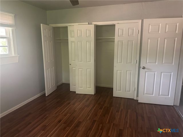 1302 E Canary Ln. Street, Seguin, TX 78155