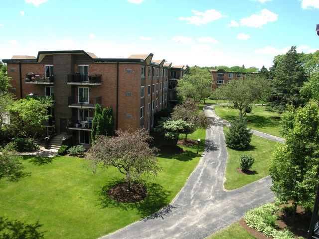 1216 S New Wilke Road 406, Arlington Heights, IL 60005