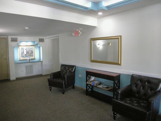 1216 S New Wilke Road 406, Arlington Heights, IL 60005