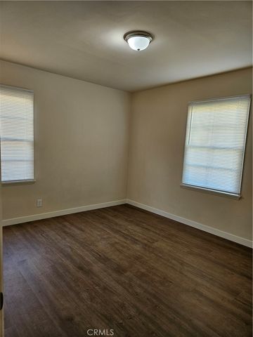 6907 White Oak, Reseda, CA 91335