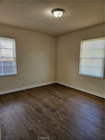 6907 White Oak, Reseda, CA 91335