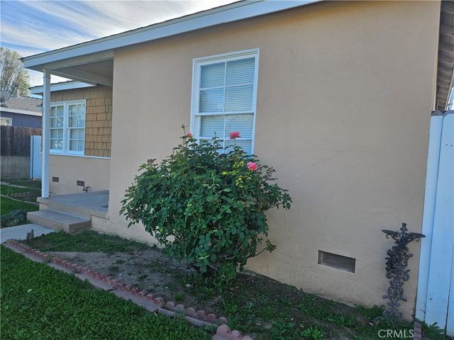 6907 White Oak, Reseda, CA 91335