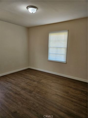 6907 White Oak, Reseda, CA 91335