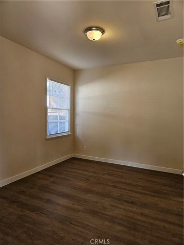 6907 White Oak, Reseda, CA 91335