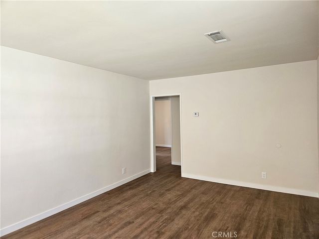 6907 White Oak, Reseda, CA 91335