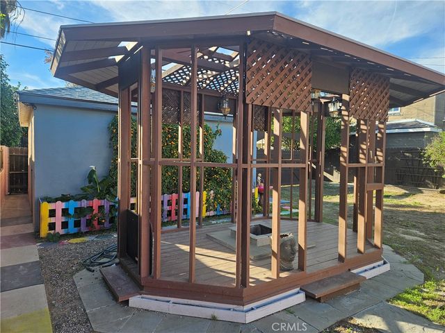 6907 White Oak, Reseda, CA 91335