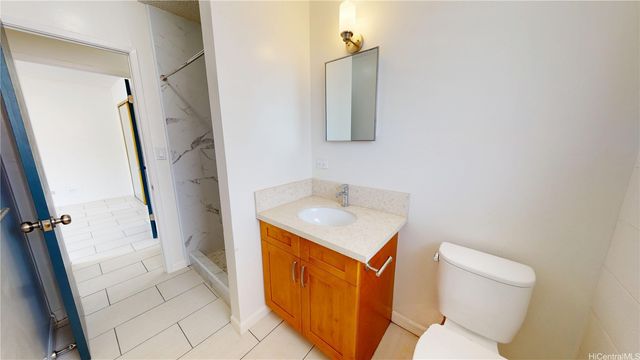 39 Hialoa Street 102, Honolulu, HI 96817
