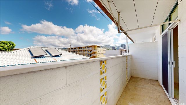 39 Hialoa Street 102, Honolulu, HI 96817