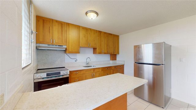 39 Hialoa Street 102, Honolulu, HI 96817