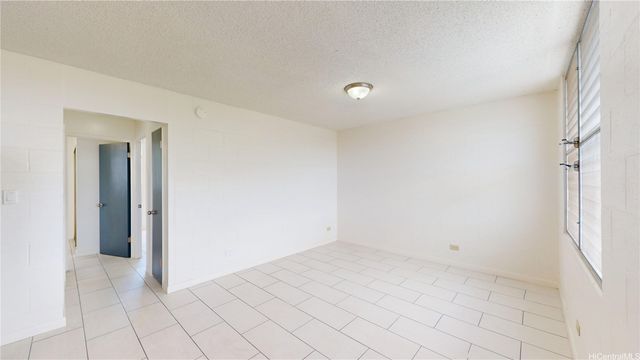 39 Hialoa Street 102, Honolulu, HI 96817
