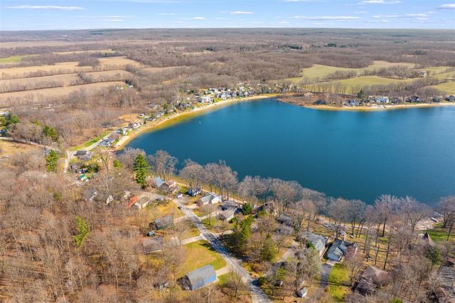 27965 North Street, Gobles, MI 49055