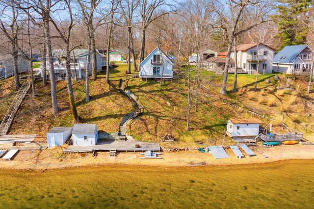 27965 North Street, Gobles, MI 49055