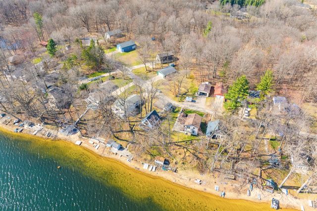 27965 North Street, Gobles, MI 49055