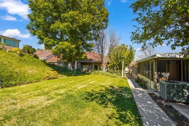 19334 Oak Crossing, Newhall, CA 91321