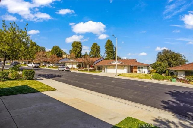 19334 Oak Crossing, Newhall, CA 91321