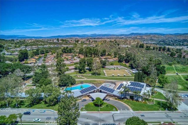 19334 Oak Crossing, Newhall, CA 91321