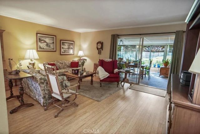 19334 Oak Crossing, Newhall, CA 91321