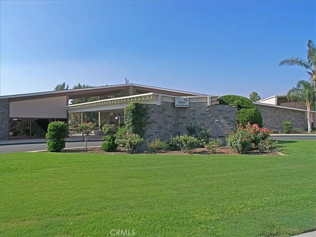19334 Oak Crossing, Newhall, CA 91321