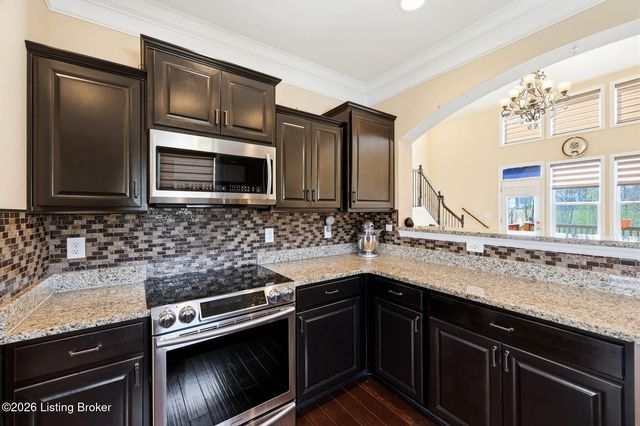 17107 Creek Vista Ct, Louisville, KY 40245